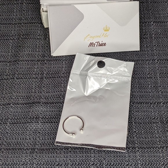 Sliver cartilage nose ring - Picture 1 of 1